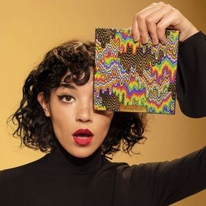 NWT Smashbox Holidaze Contour & Spotlight Palette